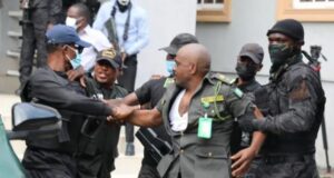 Emefiele: Lawyers Condemn DSS, Warders’ Clash As Family Protest Re-arrest
