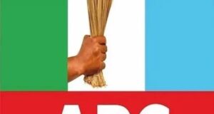 Obaseki/Shaibu Rift: APC Not Rehab Centre For Failed Politicians – Oshiomhole Thunders