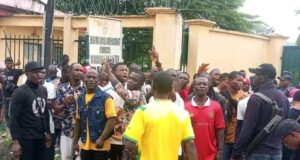 Just In: Rivers ALGON Chairman Escapes Death As Angry Youths Storm Secretariat