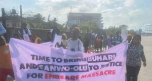 Just In: Police Disperse #EndSARS Memorial Protesters At Lekki Tollgate, Arrest Two