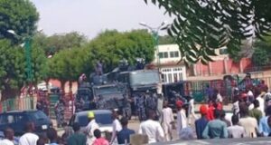 Tension Mounts As Police Seal Off Kano Emir’s Palace