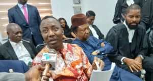Just In: Sowore Arrives In Court For Trial Over Calling Police Boss An ‘Illegal IG’