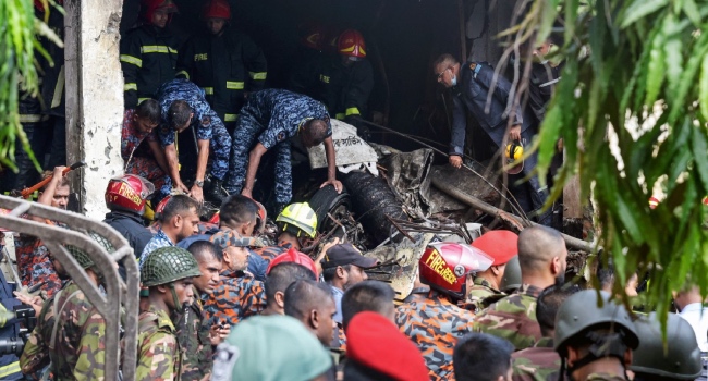 Bangladesh-flight-jet-crash