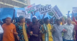 JUST IN: Protesters Storm INEC Headquarters Over Labour Party’s Exclusion From Bye-Elections