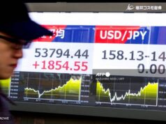 Uganda Election: 81-Year-Old Museveni Takes Early Lead As Opposition Leader Bobi Wine Placed Under House Arrest